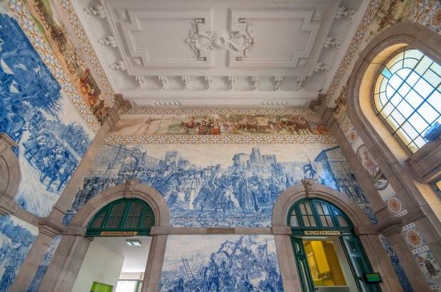 São Bento Railway Station Tiles &amp; Ceiling